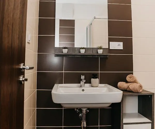 Ah Radnica Ii Free Parking Apartmán